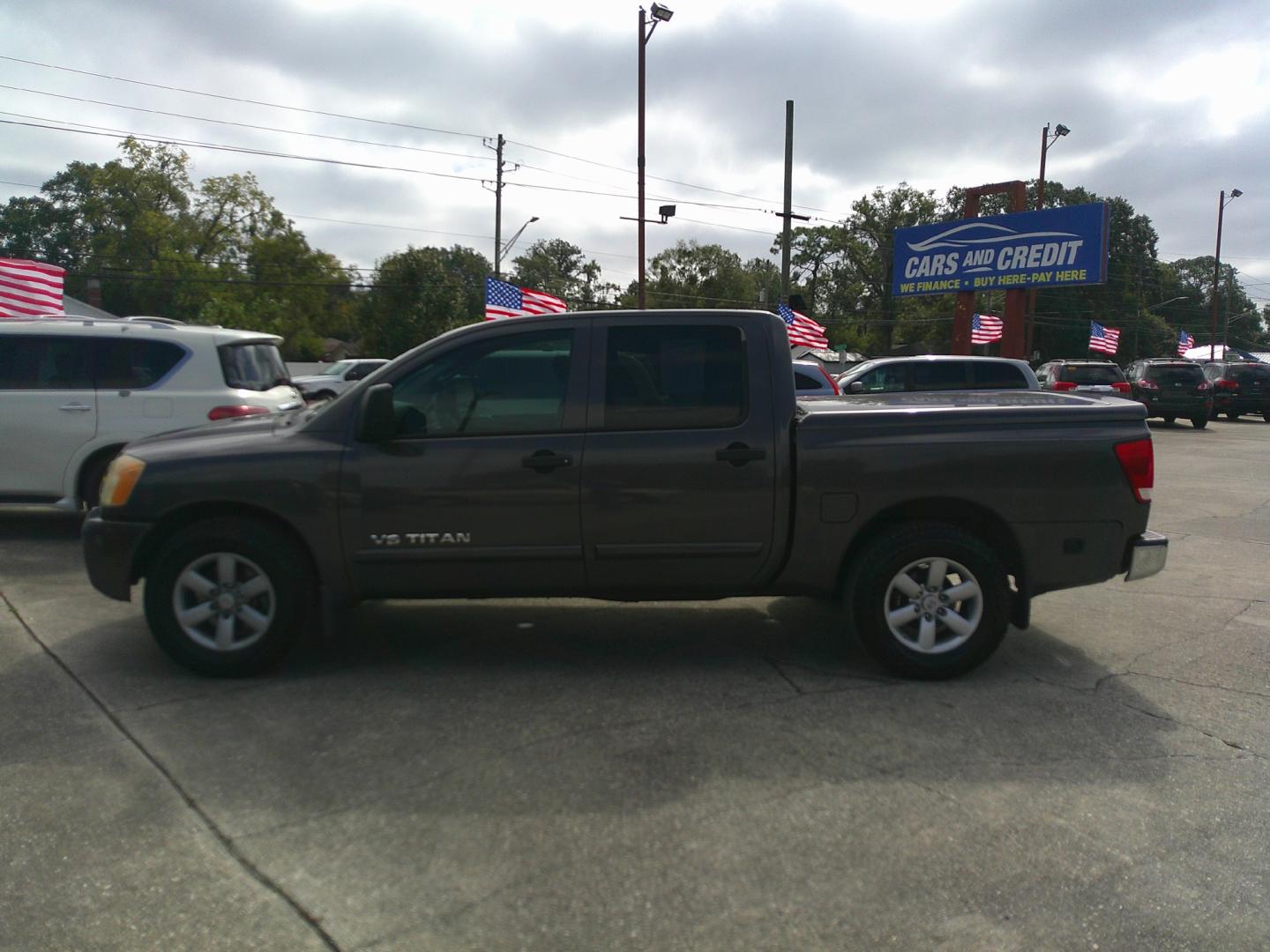 2008 GRY NISSAN TITAN SE; LE; XE (1N6BA07D38N) , located at 1200 Cassat Avenue, Jacksonville, FL, 32205, (904) 695-1885, 30.302404, -81.731033 - Photo#2